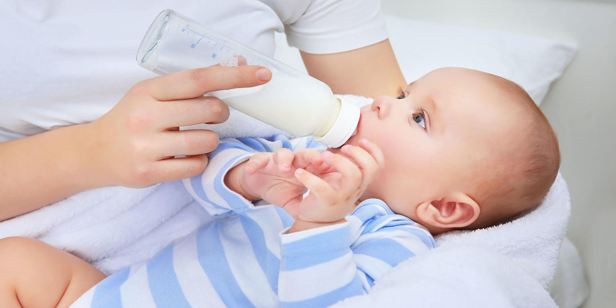 bottle-feeding-a-breastfed-baby-how-to-get-newborns-to-accept-a-bottle