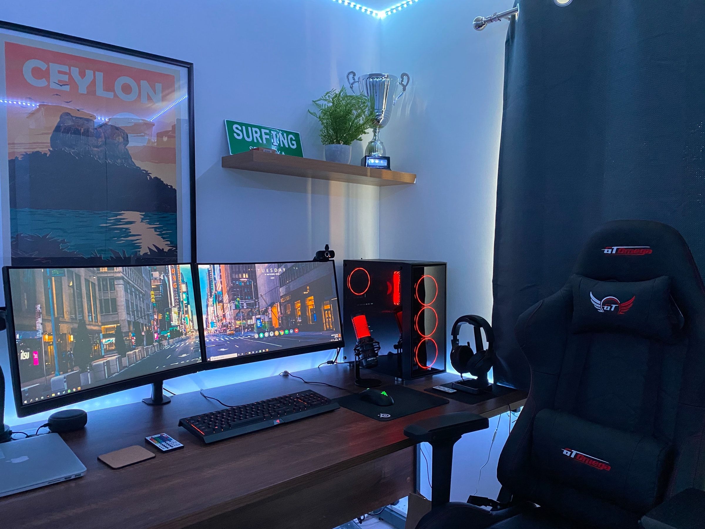 The Best Gaming Desks Of 2021, Ranked - ReviewThis